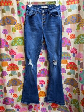 Celebrity Ace Distressed Boot Cut Jeans. Size 11/30